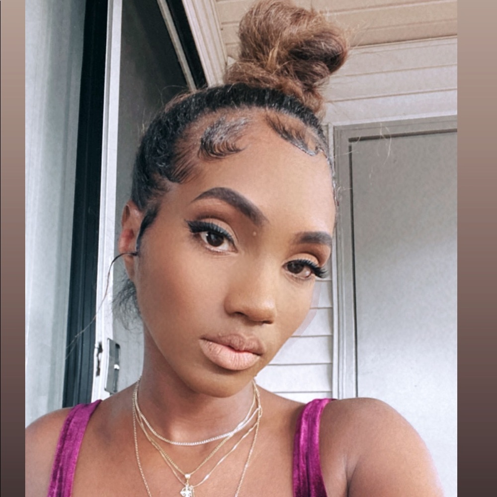 Meet your Posher, Tiffany